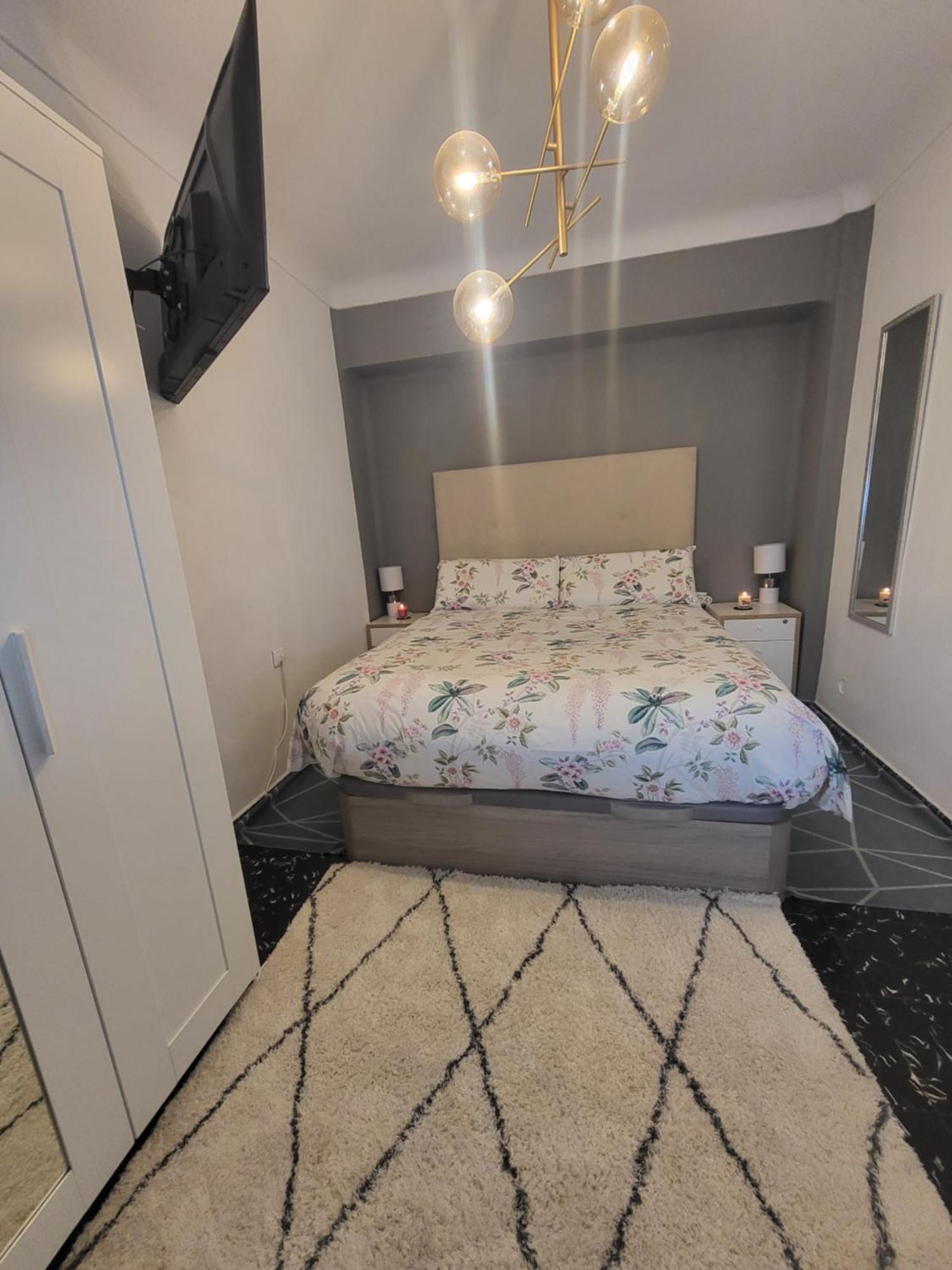 Appartamento Lerida Valenza Esterno foto